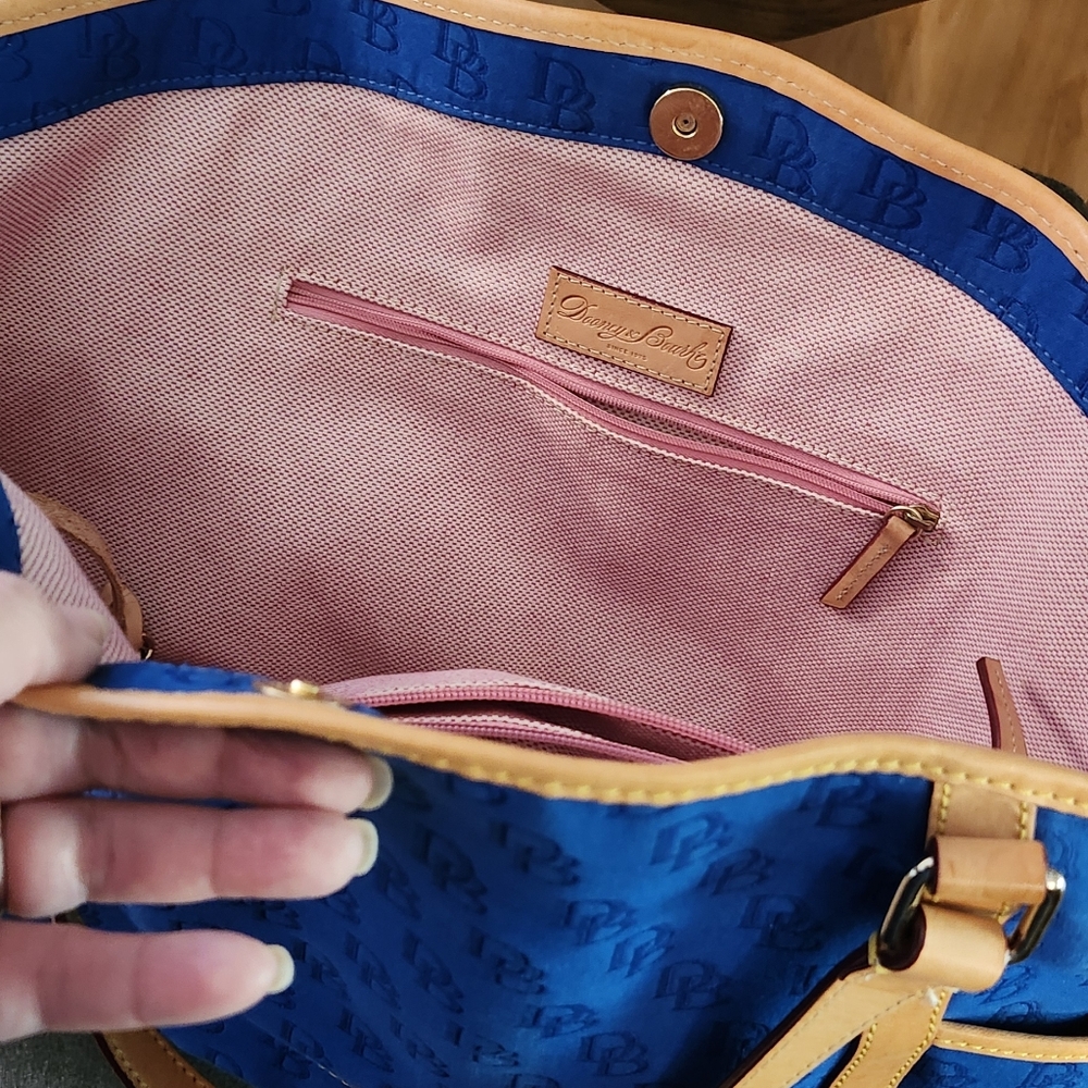 Dooney & Bourke Navy and Tan Tote Bag - Picture 9 of 9